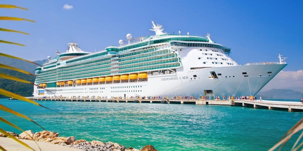 Лучший способ увидеть Карибское море - круиз на великолепном лайнере!