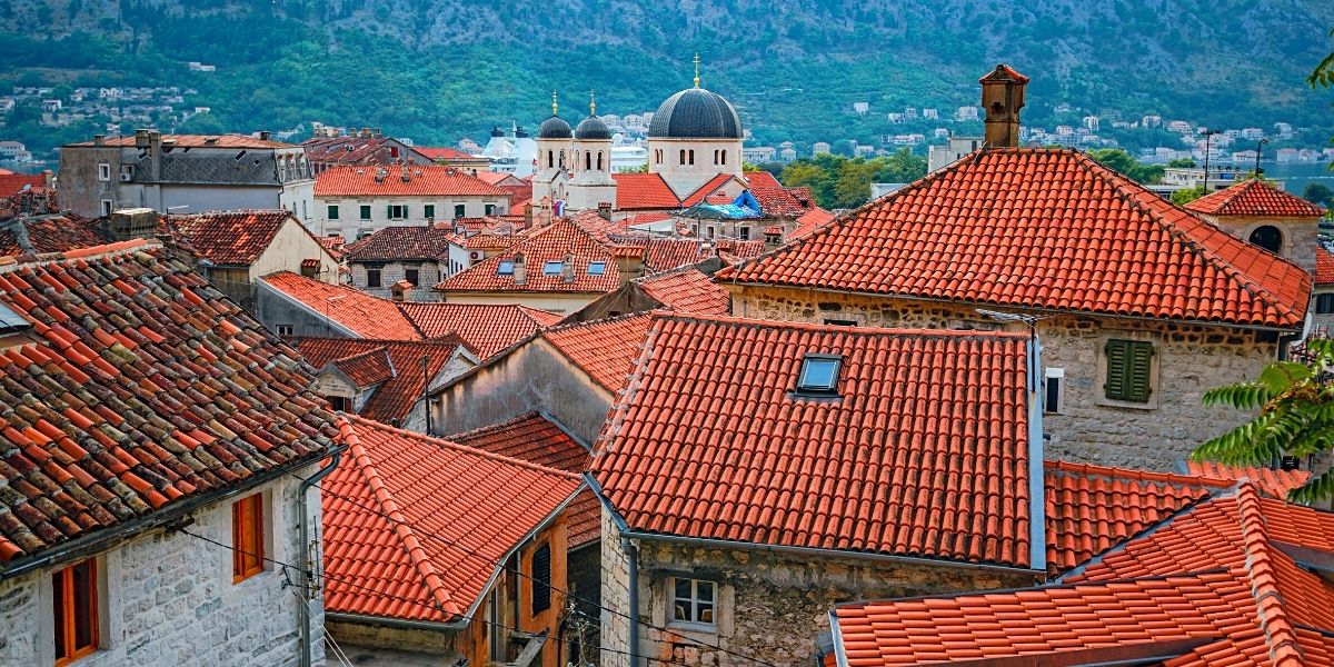 Живописные крыши древнего Котора