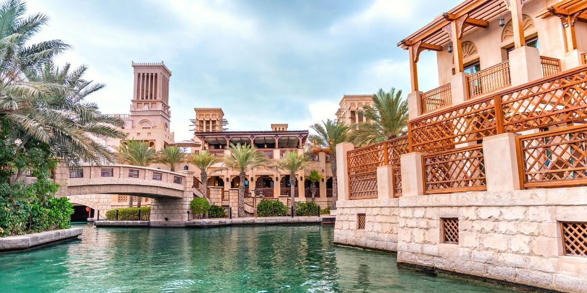 Мадинат Джумейра - элитный курортный район в Дубае