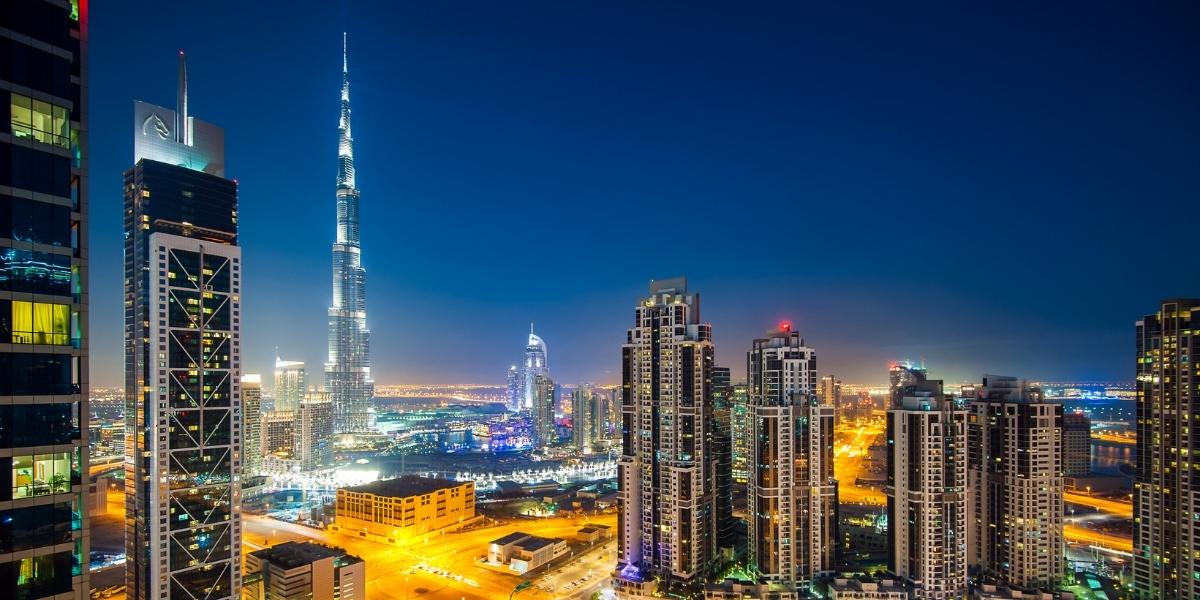 Небоскреб Бурдж-Халифа - один из главных элементов в урбанистическом пейзаже Дубая