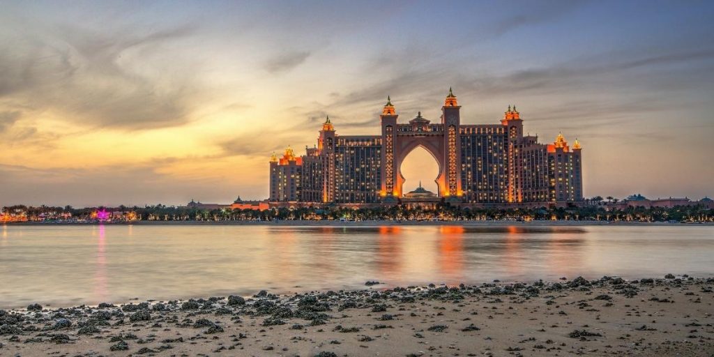 Дубай вражає краєвидами Atlantis The Palm